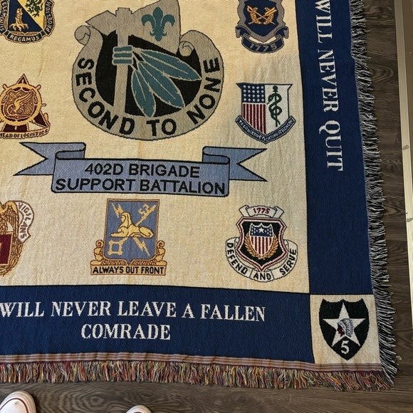 Vintage Cross Canvas Made In USA 402D BRIGADE SUPPORT BATTALION Throw Blanket - Picture 6 of 9
